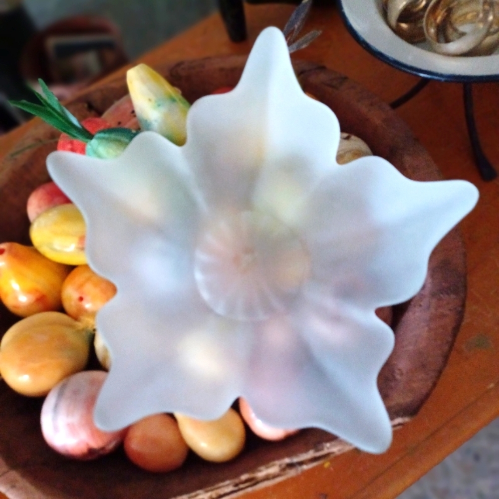 vintage Viking Epic Stockholm flower bowl satin white